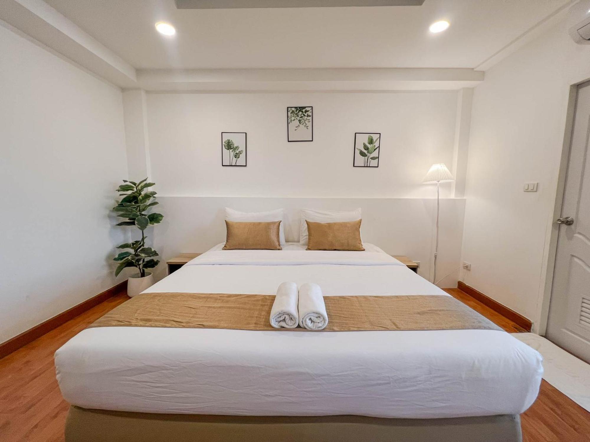 Inspire House Hotel Chiang Mai Esterno foto