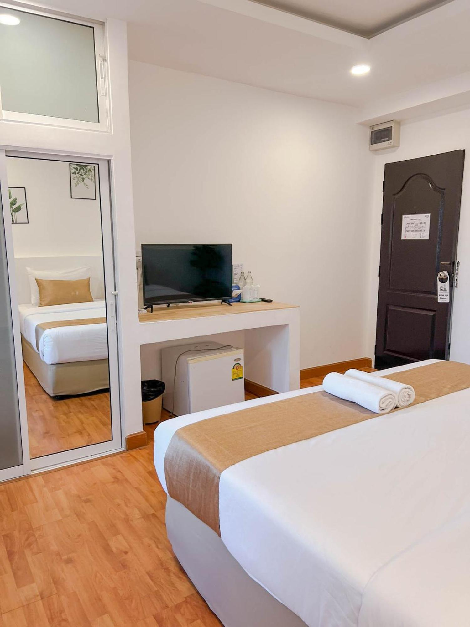 Inspire House Hotel Chiang Mai Esterno foto