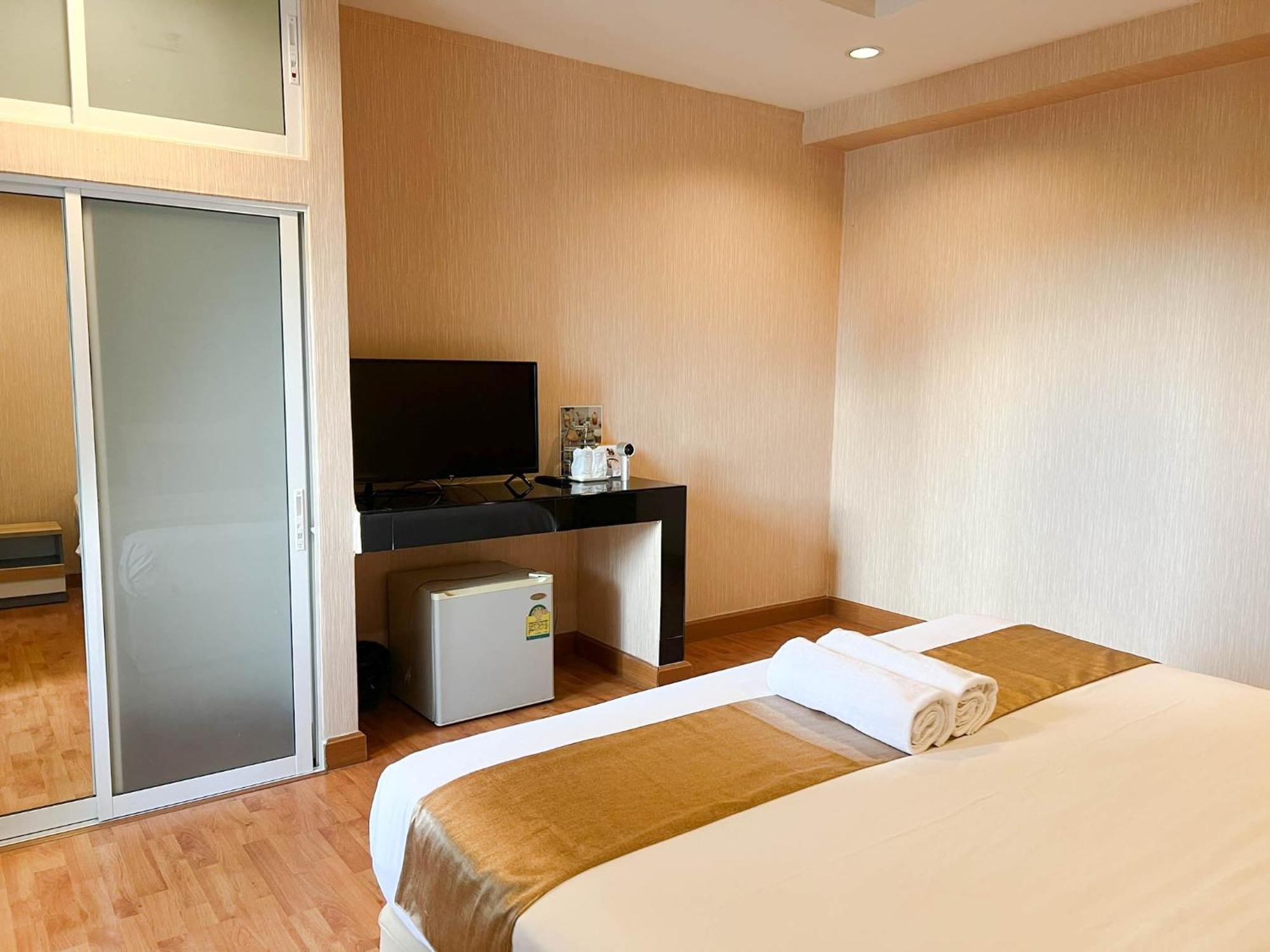 Inspire House Hotel Chiang Mai Esterno foto