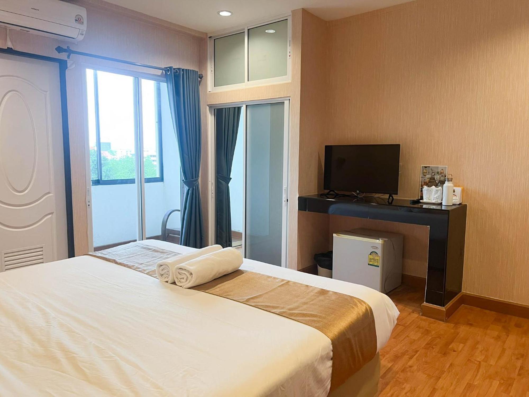 Inspire House Hotel Chiang Mai Esterno foto